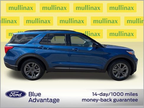 Used 2023 Ford Explorer XLT w/ Equipment Group 202A RWD image 2