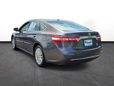 Used 2015 Toyota Avalon XLE Touring FWD image 3