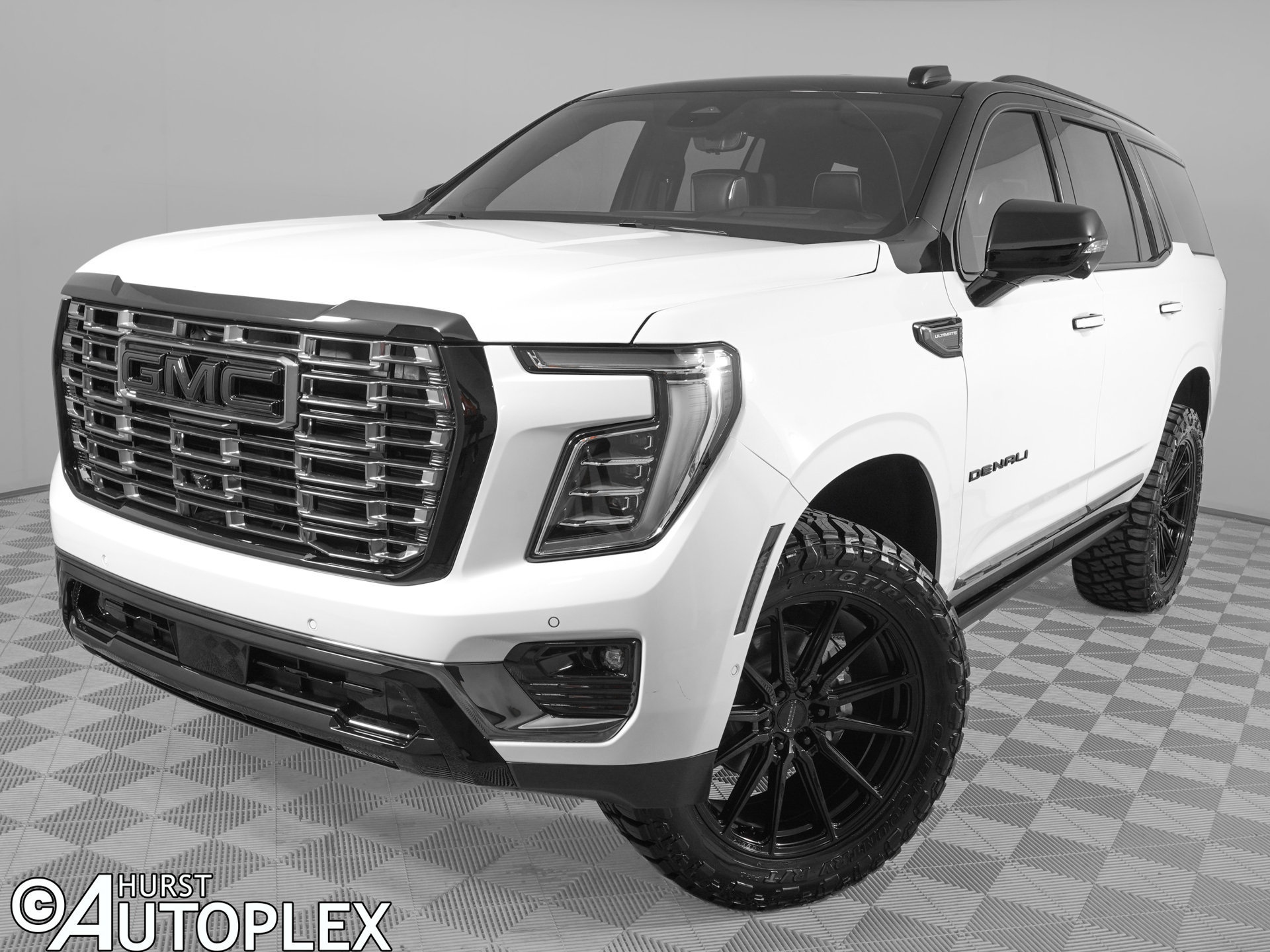 Used 2026 GMC Yukon Denali Ultimate AWD/4WD image 1