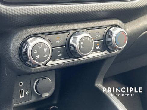 Used 2021 Nissan Kicks S FWD image 22