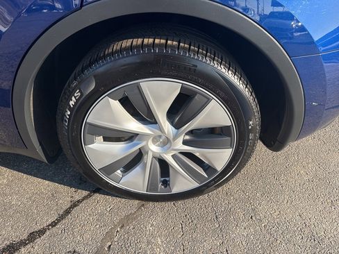 Used 2024 Tesla Model Y Long Range image 10