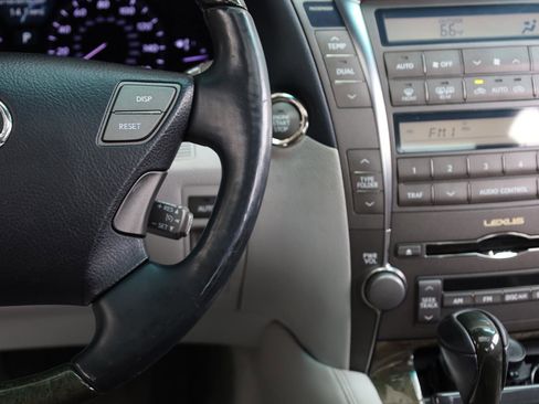 Used 2008 Lexus LS 460 RWD image 38