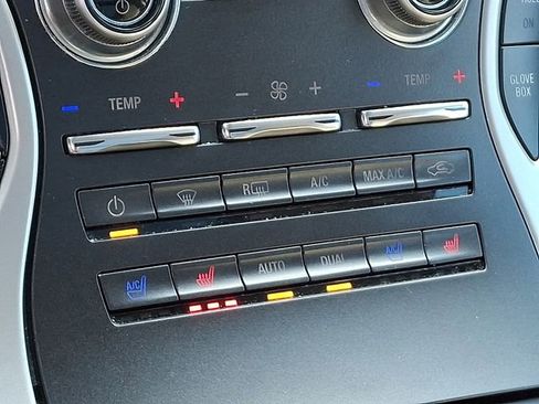 Used 2017 Lincoln MKX Reserve w/ Lincoln MKX Climate Package image 20