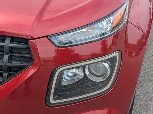Certified 2024 Hyundai Venue SE FWD image 9