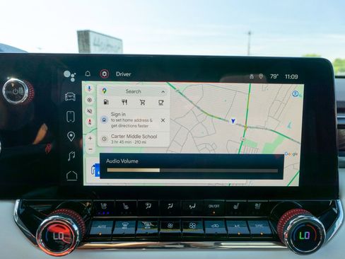 Used 2023 GMC Canyon AT4X image 28