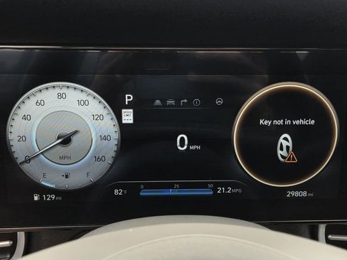 Used 2025 Hyundai Elantra SEL FWD image 27