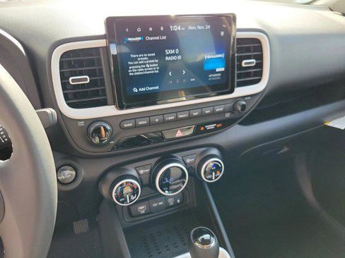 New 2025 Hyundai Venue Limited image 15