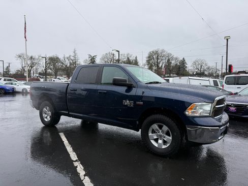 Used 2020 RAM 1500 Classic SLT image 9