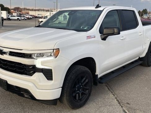 Used 2022 Chevrolet Silverado 1500 RST image 1