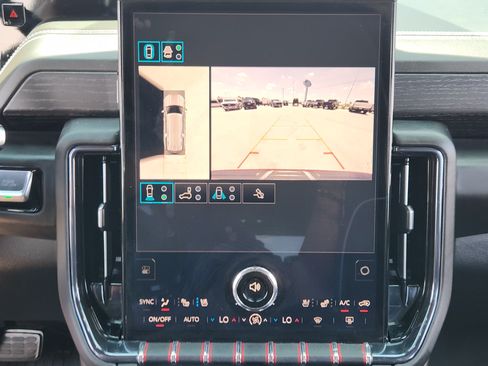 Used 2025 GMC Yukon XL AT4 Ultimate w/ LPO, Floor Liner Package AWD/4WD image 18