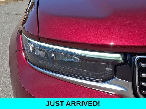 Used 2025 Jeep Grand Cherokee Summit AWD/4WD image 9