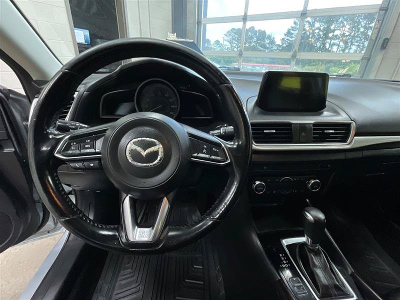Used 2018 MAZDA MAZDA3 Touring FWD image 14