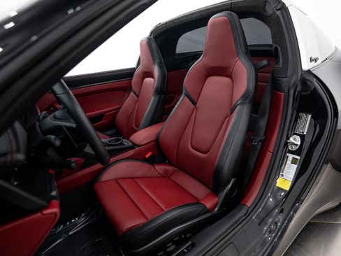 Certified 2025 Porsche 911 Targa 4 GTS AWD/4WD image 5