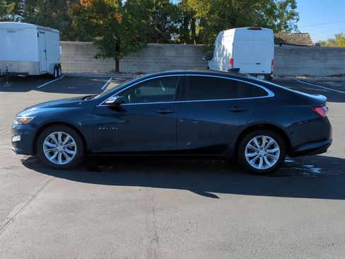 Used 2019 Chevrolet Malibu LT w/ Driver Confidence Package II image 3