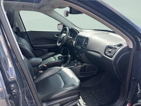 Used 2018 Jeep Compass Limited w/ Safe & Security Group AWD/4WD image 14