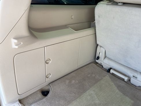 Used 2008 Cadillac Escalade ESV AWD image 41