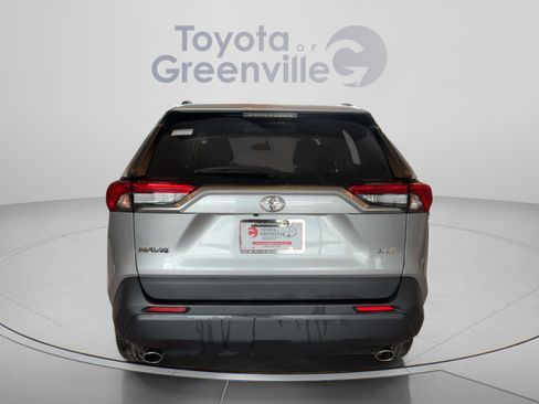 Used 2024 Toyota RAV4 XLE FWD image 5