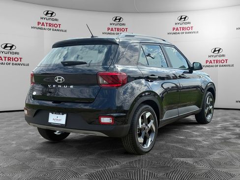 New 2026 Hyundai Venue SEL image 3
