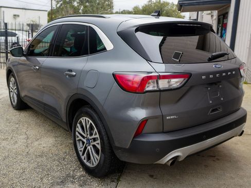 Used 2021 Ford Escape SEL w/ Technology Package image 5