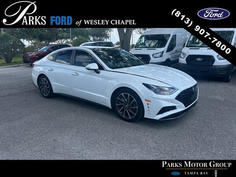 Used 2020 Hyundai Sonata Limited w/ Cargo Package FWD image 3