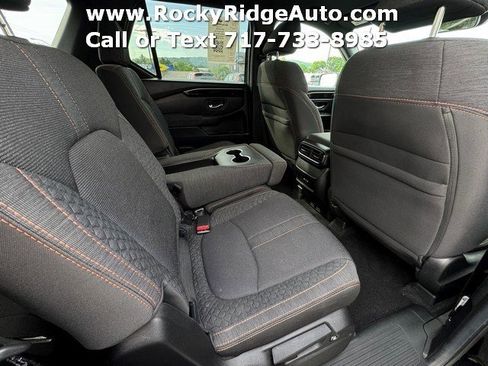 Used 2025 Honda Pilot Sport image 27