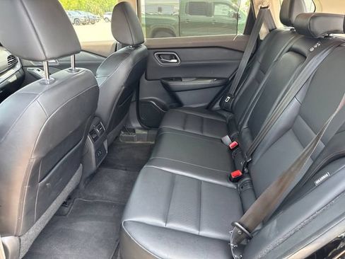 Certified 2021 Nissan Rogue SV w/ Premium Package FWD image 16