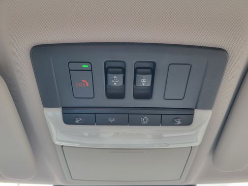 Used 2024 Mitsubishi Outlander SEL AWD/4WD image 23