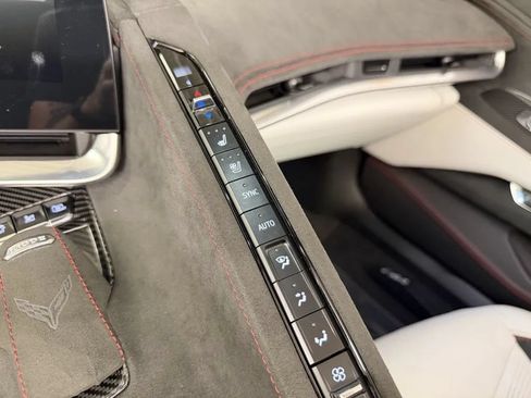 Used 2023 Chevrolet Corvette Z06 RWD image 29