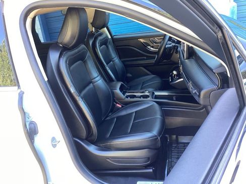 Used 2023 Lincoln Corsair FWD image 30