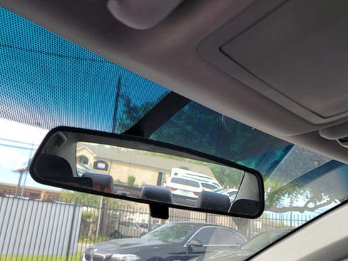 Used 2017 Toyota Camry SE image 14