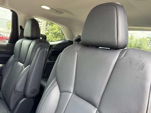 Used 2022 Subaru Ascent Limited w/ Technology Package AWD/4WD image 14