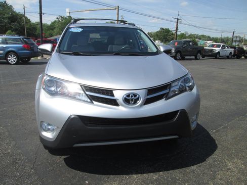 Used 2014 Toyota RAV4 XLE AWD/4WD image 31