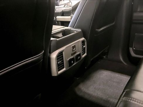 Used 2019 Ford F150 Lariat w/ Equipment Group 502A Luxury image 10