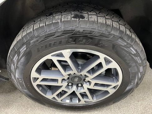 Used 2025 Ford Expedition Active AWD/4WD image 14