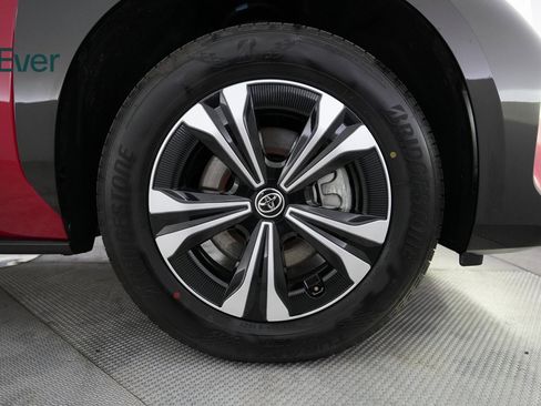 Used 2024 Toyota bZ4X XLE image 19