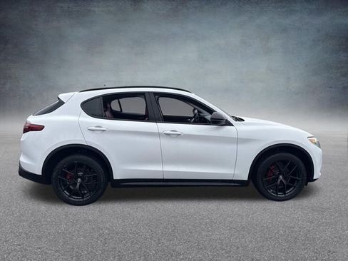 Used 2020 Alfa Romeo Stelvio AWD w/ Nero Edizione image 5