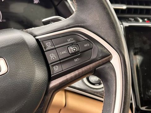 Used 2022 Jeep Grand Cherokee L Limited image 18