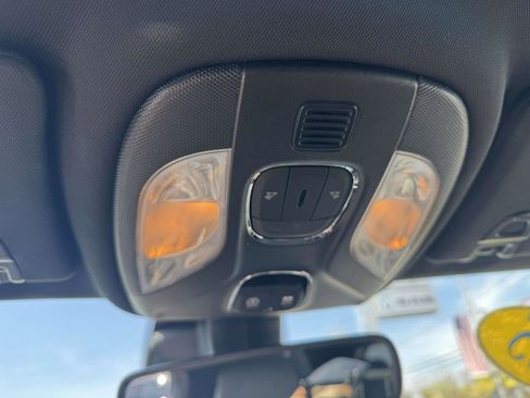 Used 2025 Jeep Compass Limited w/ Sun & Sound Group AWD/4WD image 28
