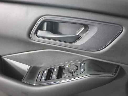 Certified 2025 Nissan Rogue S image 20