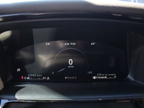 Certified 2022 Lincoln Nautilus AWD w/ Premium Package image 26