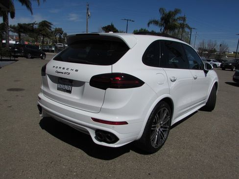 Used 2016 Porsche Cayenne GTS AWD/4WD image 4