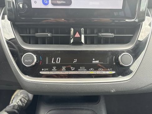 Used 2024 Toyota Corolla LE FWD image 17