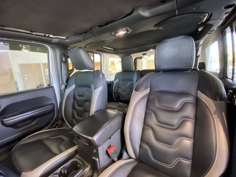 Used 2018 Jeep Wrangler Unlimited Sport S AWD/4WD image 12