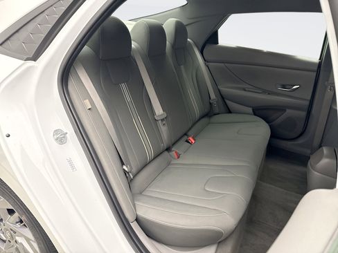 Used 2024 Hyundai Elantra SEL image 19