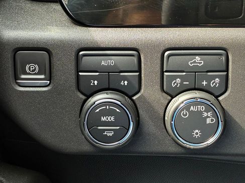 Used 2024 Chevrolet Silverado 1500 LT image 26