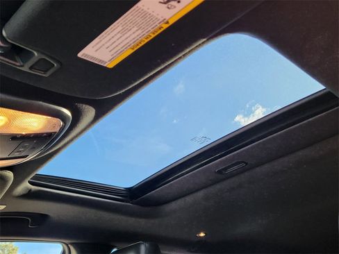 Used 2021 Jeep Grand Cherokee Limited image 25