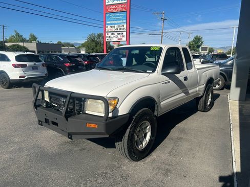 Used 2000 Toyota Tacoma 4x4 Xtracab V6 image 2