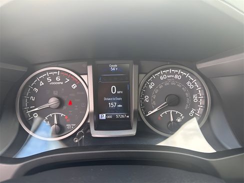Used 2022 Toyota Tacoma TRD Off-Road image 22