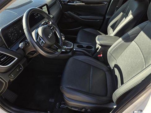 Certified 2024 Kia Seltos EX image 18