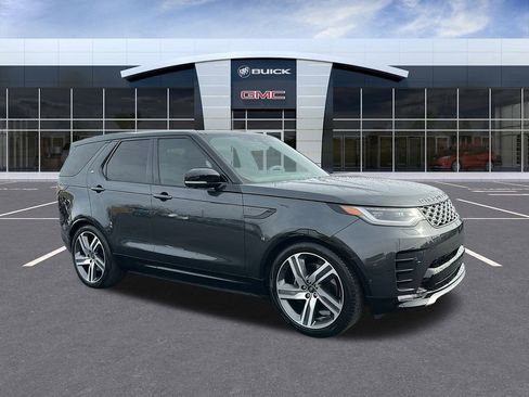 Used 2024 Land Rover Discovery Metropolitan Edition image 7